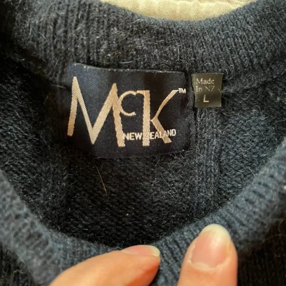 New Zealand Wool Crewneck Sweater - L - Picture 2 of 8